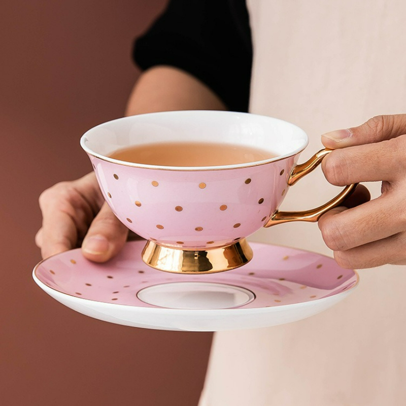 Kitchen Baking Utensil Set - Keramik-Kaffeetassen in Rosa mit Untertassen, Büro-Trinkbecher,