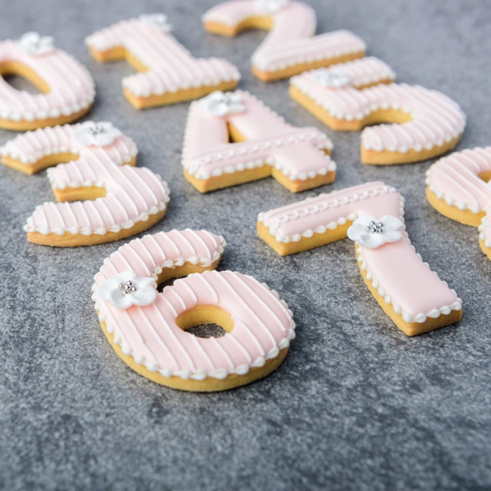 Große Zahlen-Keksausstecher, K – Kitchen Baking Products Bewertung und Preis